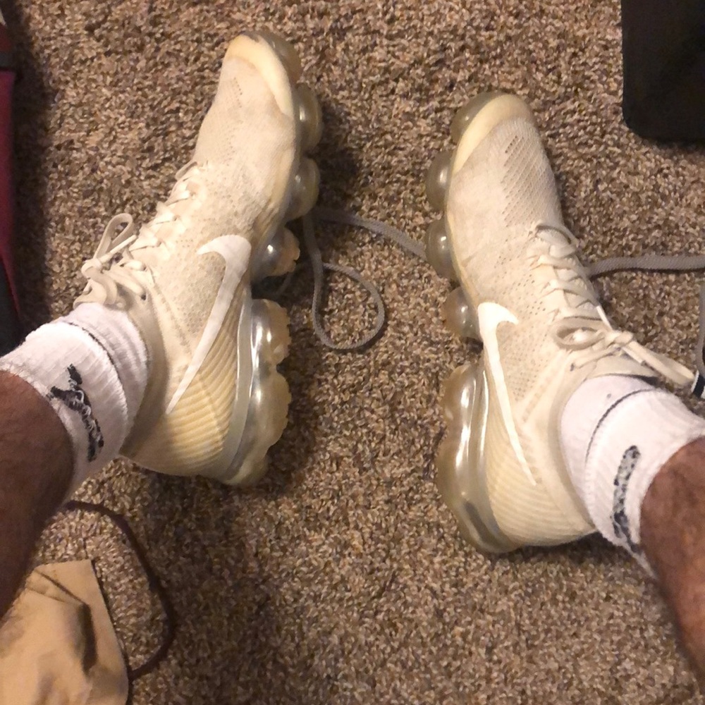 Nike beat white vapormaxes